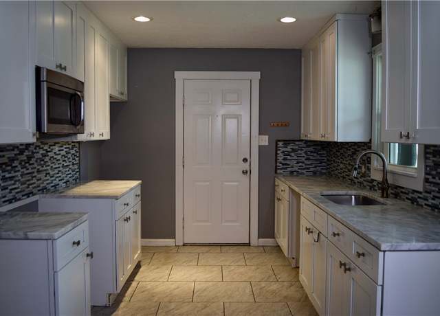 Property at 1801 Murray Ave, Rockdale, TX 76567, 3 beds, 1 bath