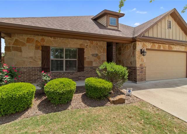 Property at 401 Hayes Ln, College Station, TX 77845, 4 beds, 4.5 baths