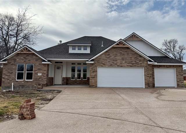 Property at 3616 Dawn Ct, Bryan, TX 77802, 5 beds, 3 baths