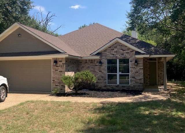 Property at 708 Gilchrist Ave, College Station, TX 77840, 3 beds, 2 baths