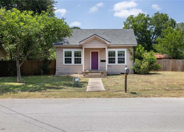 Property at 202 W Duncan St, Bryan, TX 77801, 2 beds, 1 bath
