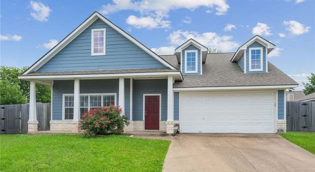 Photo of 2703 Lynnwood Ct, Bryan, TX 77807
