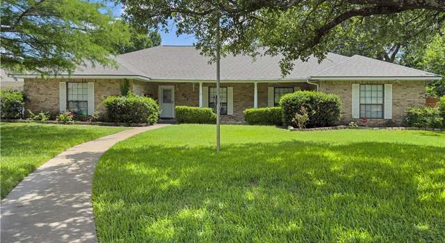 Photo of 701 Roberta Ct, Bryan, TX 77802