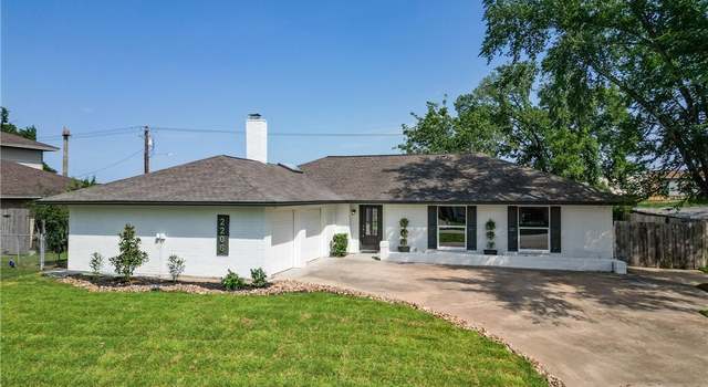 Photo of 2206 Quail Hollow Dr, Bryan, TX 77802