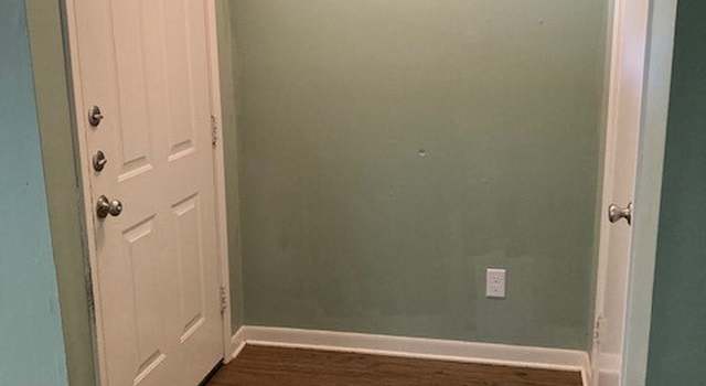 Photo of 2323 De Lee St #32, Bryan, TX 77802