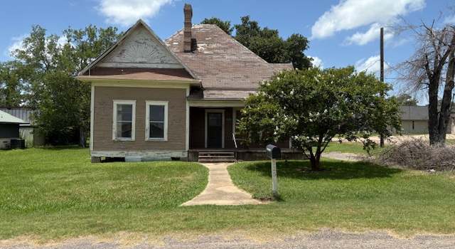 Photo of 125 N 3rd St NE, Normangee, TX 77871