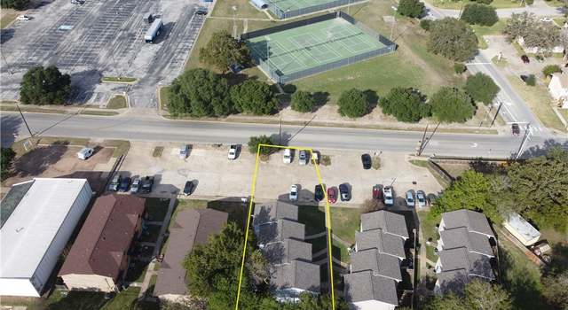 Photo of 1906 Barak Ln, Bryan, TX 77802