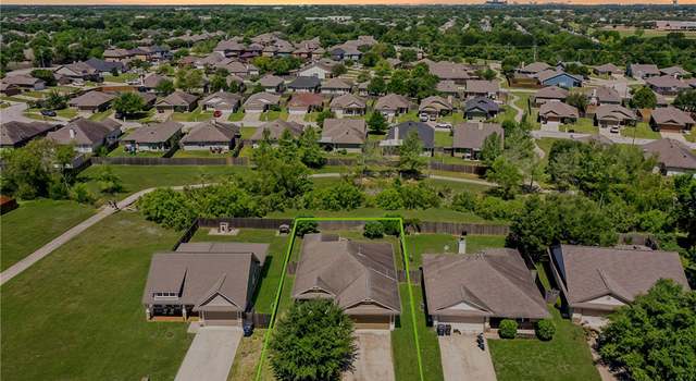 Photo of 919 Windmeadows Dr, College Station, TX 77845