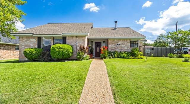 Photo of 4521 Pembrook Ln, Bryan, TX 77802