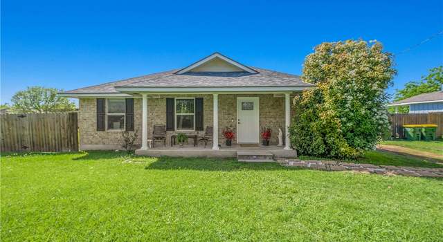 Photo of 1410 Sycamore St, Hearne, TX 77859