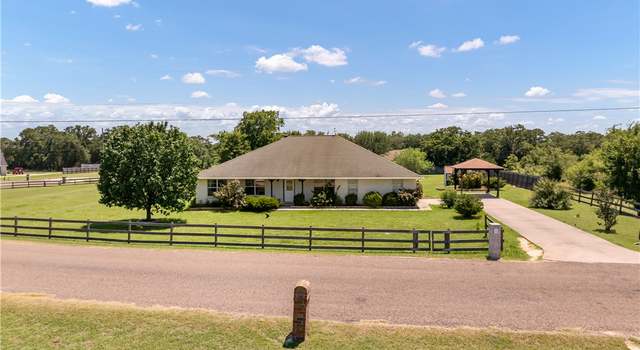 Photo of 4316 Nighthawk Ct, Bryan, TX 77808