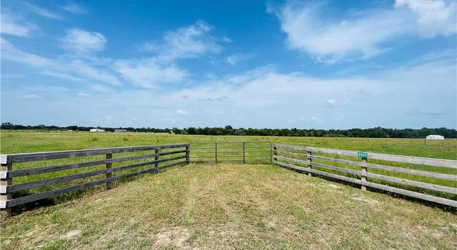Photo of 8409 S Hickory Loop, Calvert, TX 77837