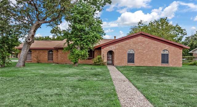 Photo of 2001 Nueces Dr, College Station, TX 77840