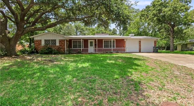 Photo of 2102 Wayside Dr, Bryan, TX 77802