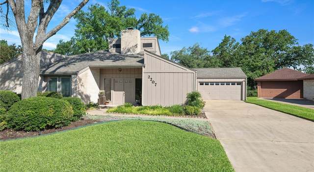 Photo of 2207 Quail Hollow Dr, Bryan, TX 77802