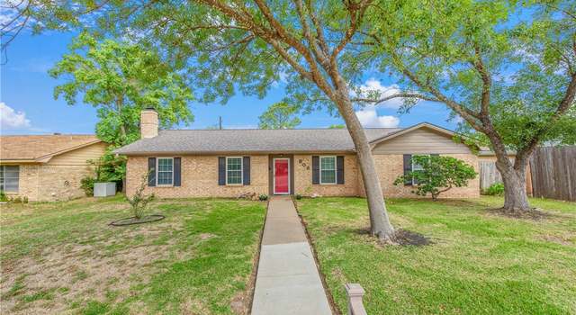 Photo of 806 Matous Dr, Bryan, TX 77802
