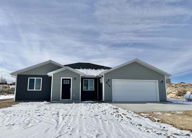 Property at 2674 Mesquite Way, Elko, NV 89801, 4 beds, 2 baths