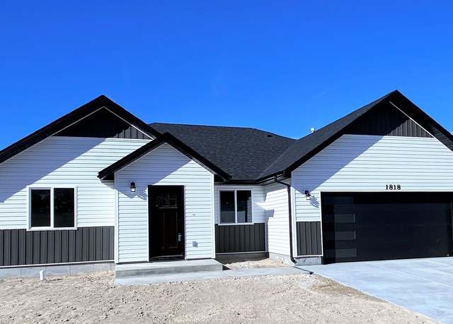 Property at 2674 Mesquite Way, Elko, NV 89801, 4 beds, 2 baths