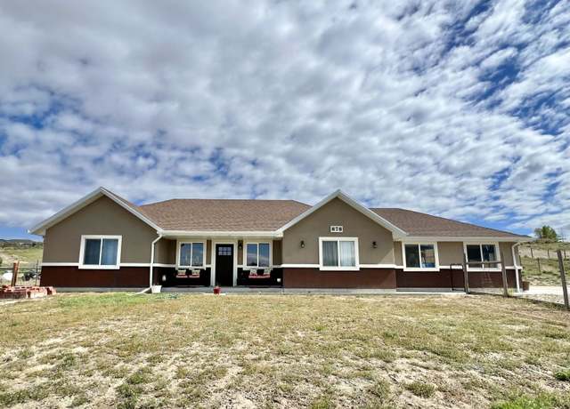 Property at 878 Blue Jay Dr, Spring Creek, NV 89815, 4 beds, 2 baths