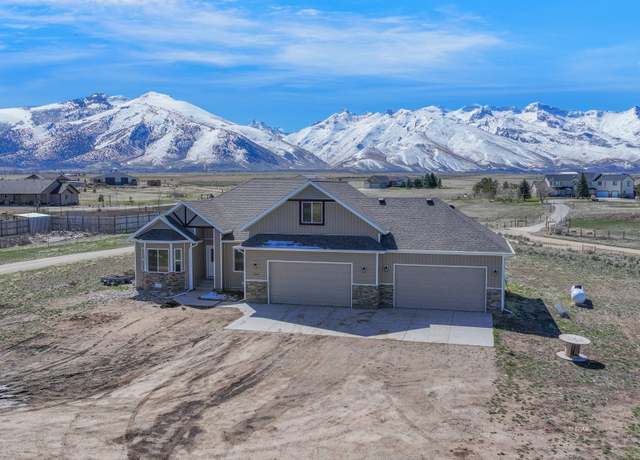 Property at 2165 Hog Tommy Rd, Spring Creek, NV 89828, 5 beds, 4 baths
