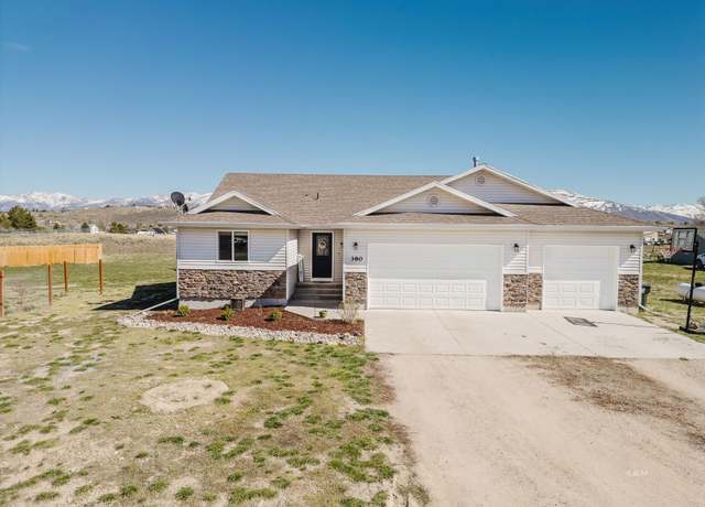 Property at 380 Valley Bend Dr, Spring Creek, NV 89815, 5 beds, 2.5 baths