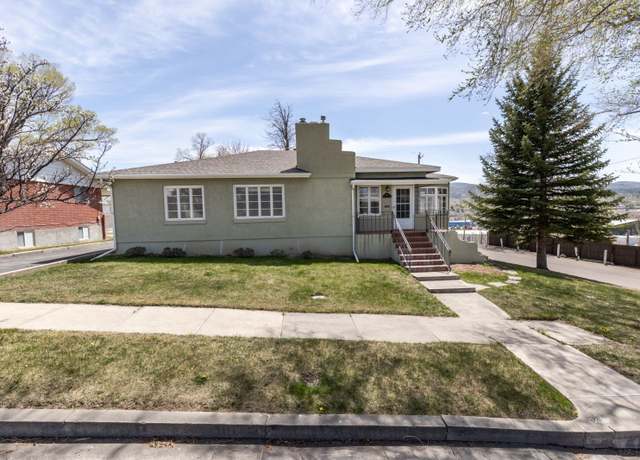 Property at 285 W Pine St, Elko, NV 89801, 4 beds, 2 baths