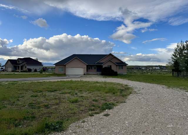 Property at 748 Eastlake Dr, Spring Creek, NV 89815, 3 beds, 2.5 baths