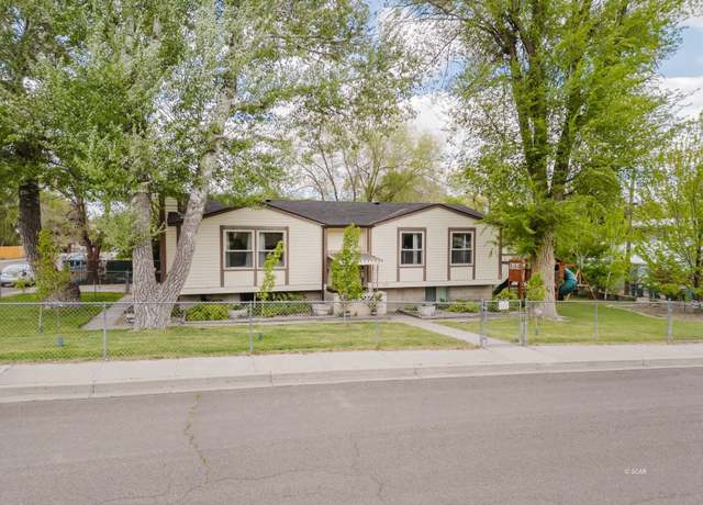 Property at 1476 4th St, Elko, NV 89801, 3 beds, 3 baths