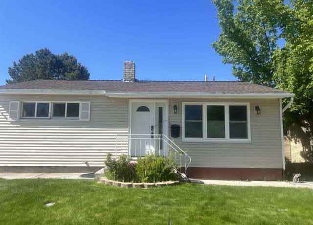 Property at 154 W Maple St, Elko, NV 89801, 3 beds, 2 baths