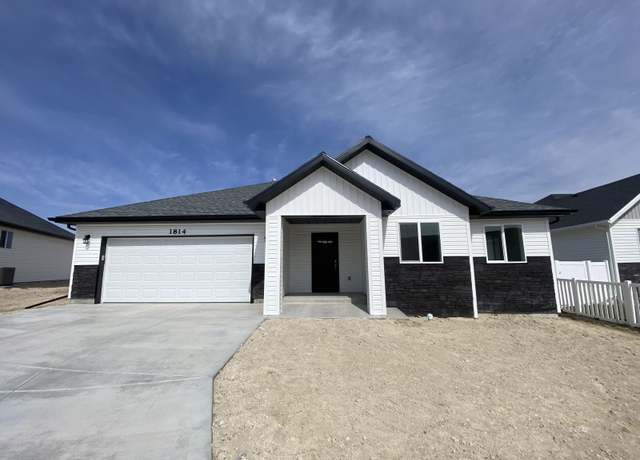 Property at 2675 Mesquite Way, Elko, NV 89801, 4 beds, 2 baths