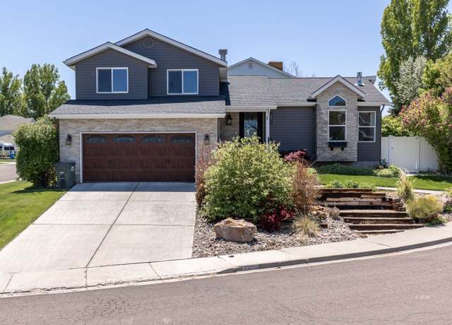 Property at 2071 Russell Dr, Elko, NV 89801, 4 beds, 3 baths