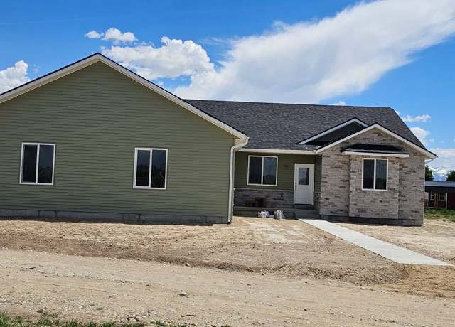 Property at 482 Whear Dr, Spring Creek, NV 89815, 3 beds, 2 baths