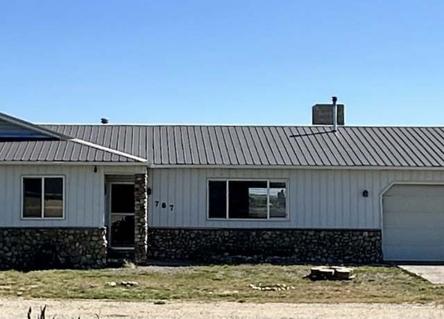 Property at 787 Wolcott Dr, Spring Creek, NV 89815, 3 beds, 2 baths
