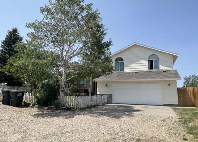 Property at 621 Palace Pkwy, Spring Creek, NV 89815, 3 beds, 2.5 baths
