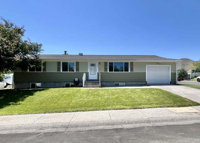 Property at 485 Antimony St, Elko, NV 89801, 5 beds, 3 baths