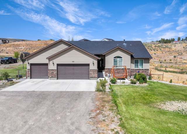 Property at 238 Chester Way, Elko, NV 89801, 6 beds, 3 baths
