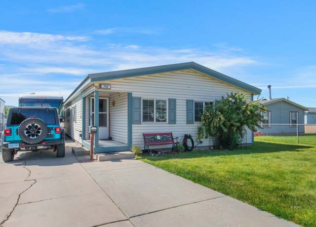 Property at 709 Fir St, Carlin, NV 89822, 4 beds, 2 baths