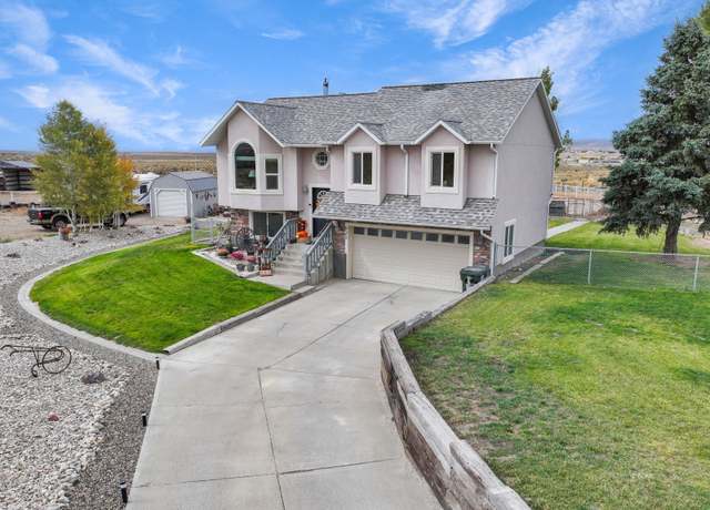 Property at 625 Diamondback Dr, Spring Creek, NV 89815, 4 beds, 3 baths