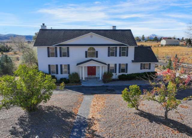 Property at 1625 Royal Crest Dr, Elko, NV 89801, 6 beds, 4.5 baths