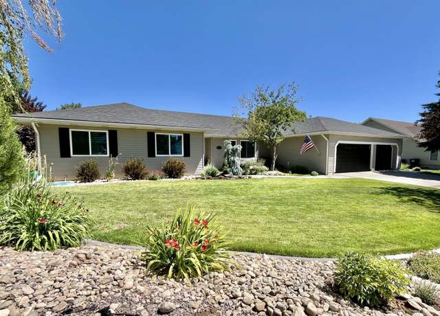 Property at 2034 Ruby View Dr, Elko, NV 89801, 4 beds, 2.5 baths