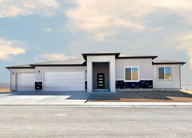 Property at 991 Wolf Creek Ln, Spring Creek, NV 89815, 3 beds, 2.5 baths