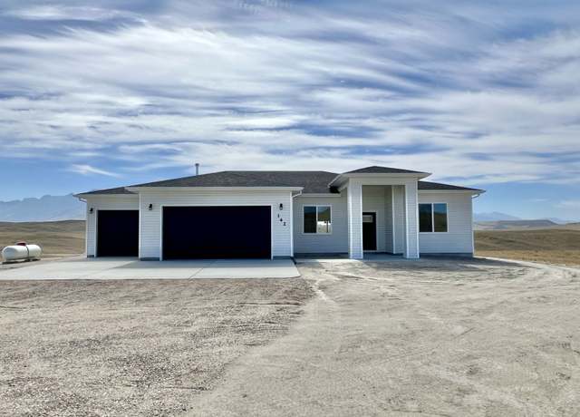 Property at 4451 York Blvd, Elko, NV 89801, 4 beds, 2.5 baths