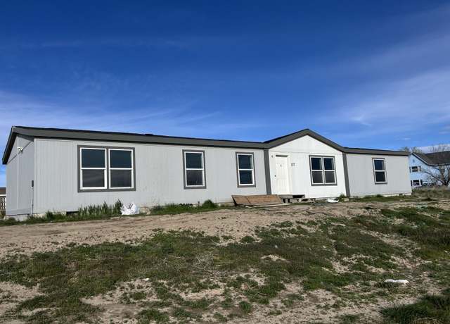 Property at 377 Berry Creek Pl, Spring Creek, NV 89815, 4 beds, 2 baths
