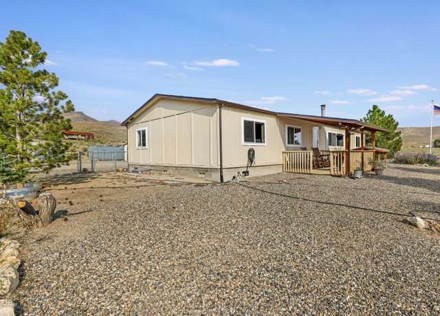 Property at 140 Copper St, Jackpot, NV 89825, 3 beds, 2 baths