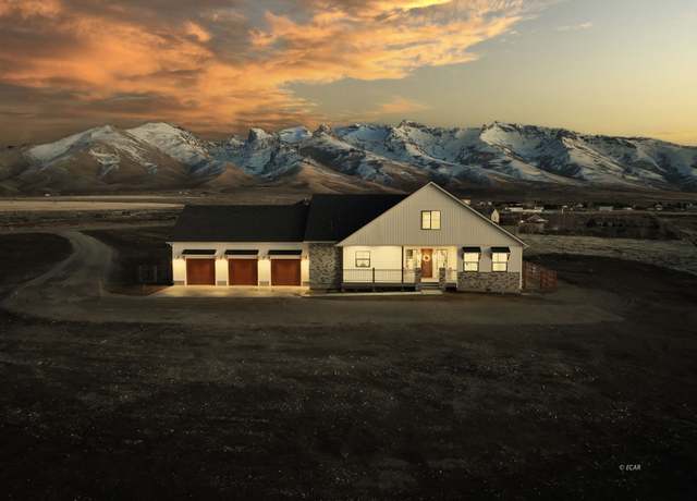 Property at 871 Willington Dr, Spring Creek, NV 89815, 3 beds, 2.5 baths