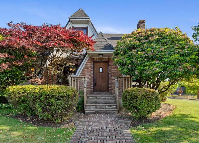 Property at 1703 4th St, Tillamook, OR 97141, 4 beds, 2 baths