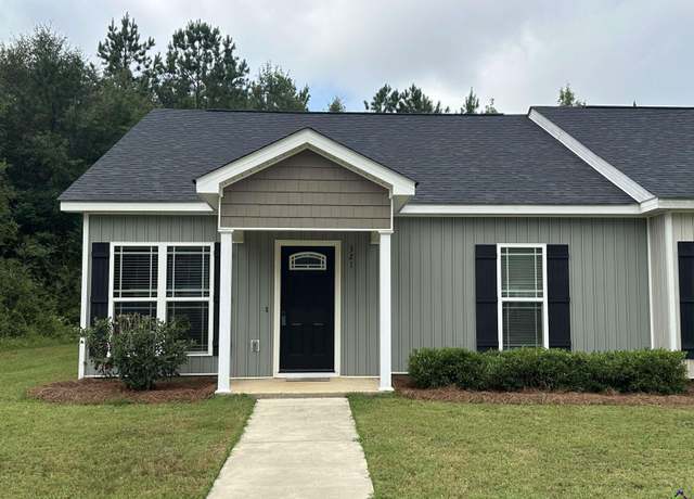 Property at 321 Grayton Way, Perry, GA 31069, 3 beds, 2 baths