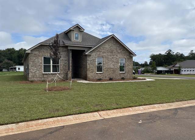 Property at 104 Hunt's Landing Dr, Kathleen, GA 31047, 4 beds, 2 baths