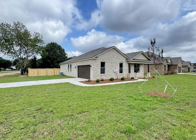 Property at 501 Otter's Ridge Dr, Kathleen, GA 31047, 3 beds, 2 baths