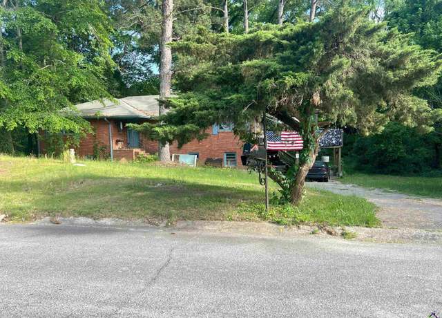 Property at 3842 Wynnwood Dr, Macon, GA 31206, 6 beds, 3 baths